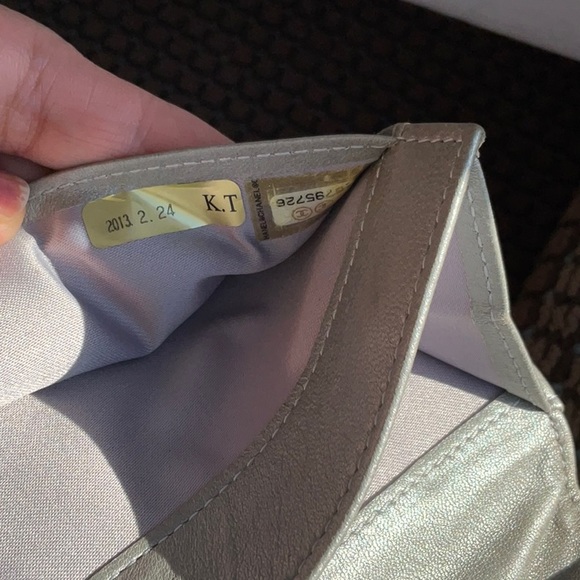 Channel Camellia Wallet - Picture 5 of 10